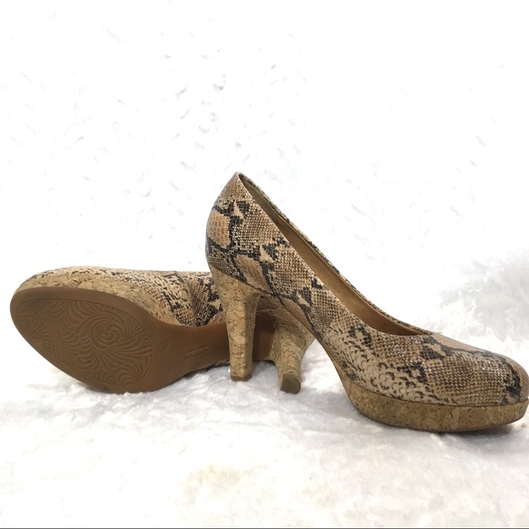 Nurture Faux Snake Skin Heels 8 1/2 - Picture 3 of 6